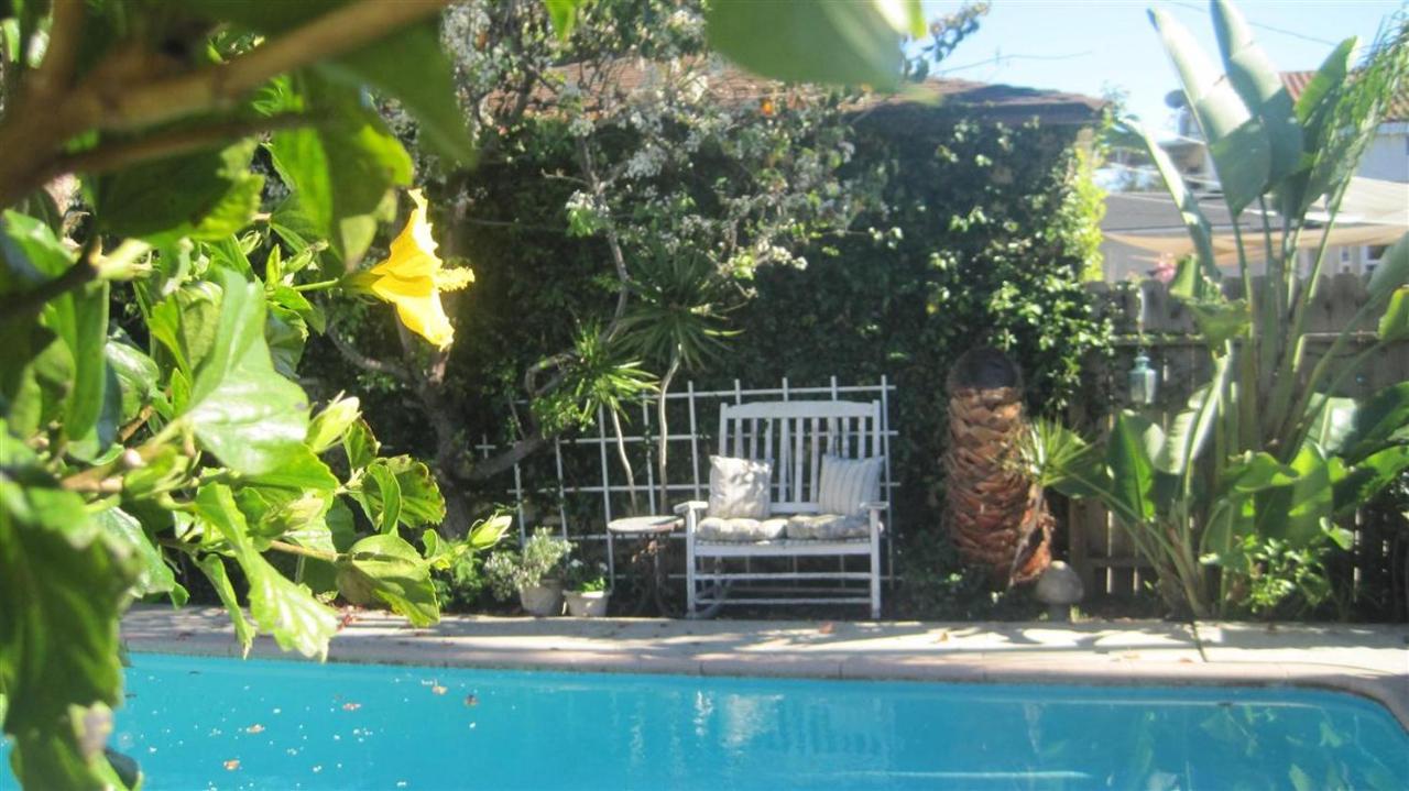 Apartment Culver Escape With Pool, Near Disneyland Park!